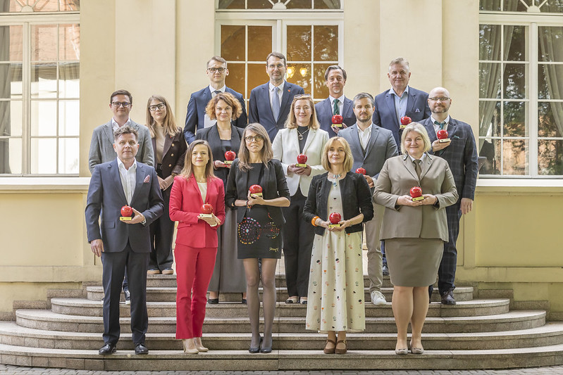 Władze UŁ i Absolwenci VIP edycja 2025 Zdjęcie grupowe Absolwentów VIP UŁ